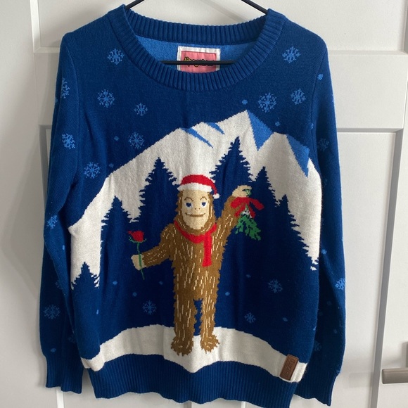 TIPSY‎ ELVES Ugly Christmas Sweater BIG FOOT holding rose & mistletoe. Women's L - Picture 1 of 10